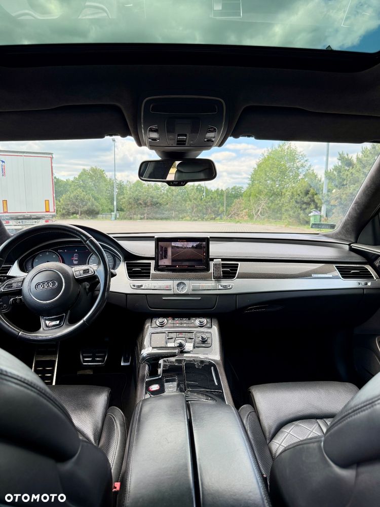 Audi S8 - 10