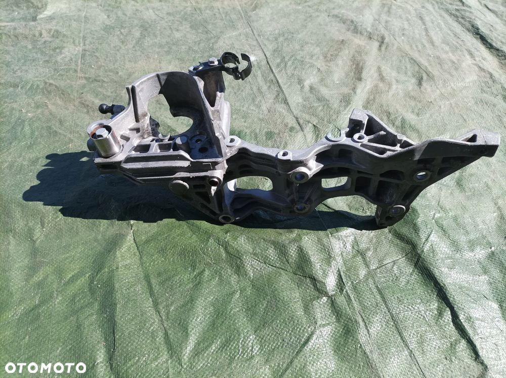 Vw Skoda Audi łapa wspornik alternatora 04L903143D - 3