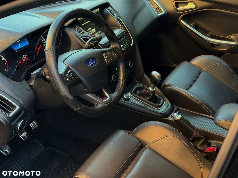Ford Focus 2.0 EcoBoost ST-2 - 15