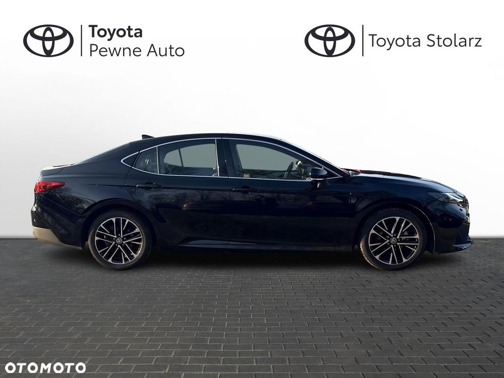 Toyota Camry - 6