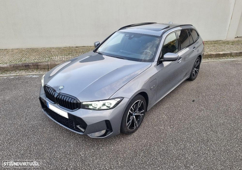 BMW 330 e Pack Desportivo M Auto — fotografia 16