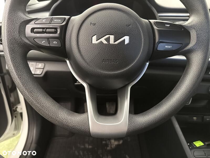 Kia Rio - 14