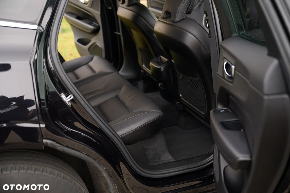 Volvo XC 60 D3 Momentum Pro - 32