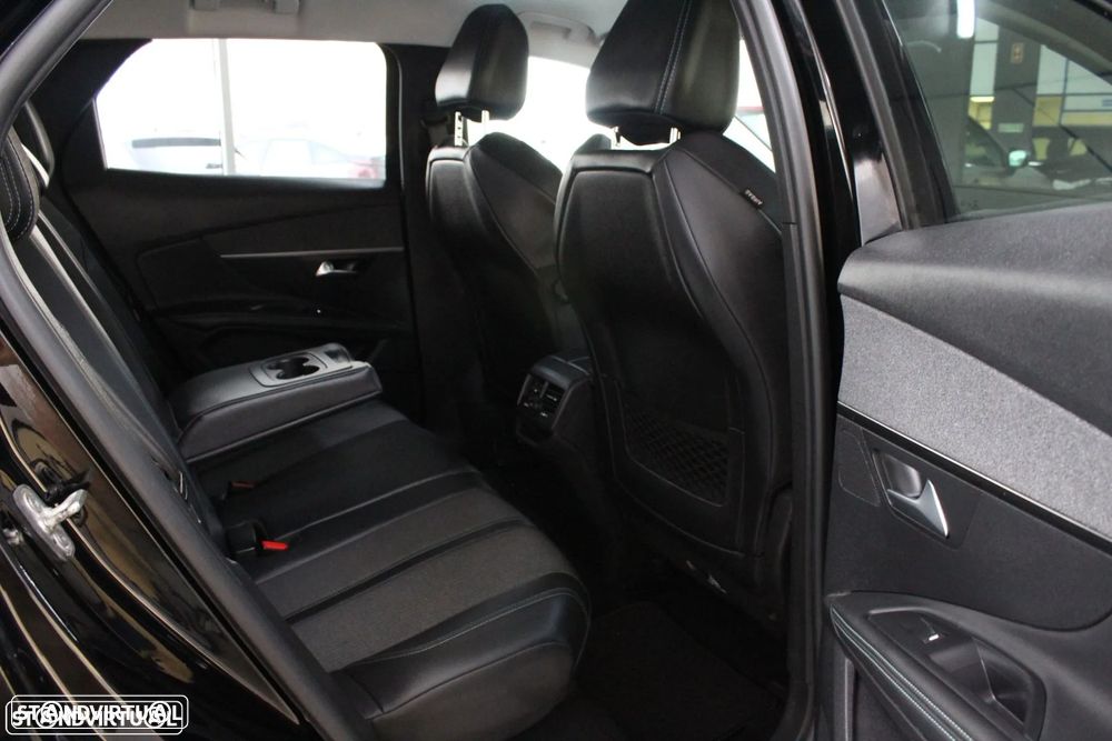 Peugeot 3008 1.2 PureTech Allure Pack EAT8 - 18