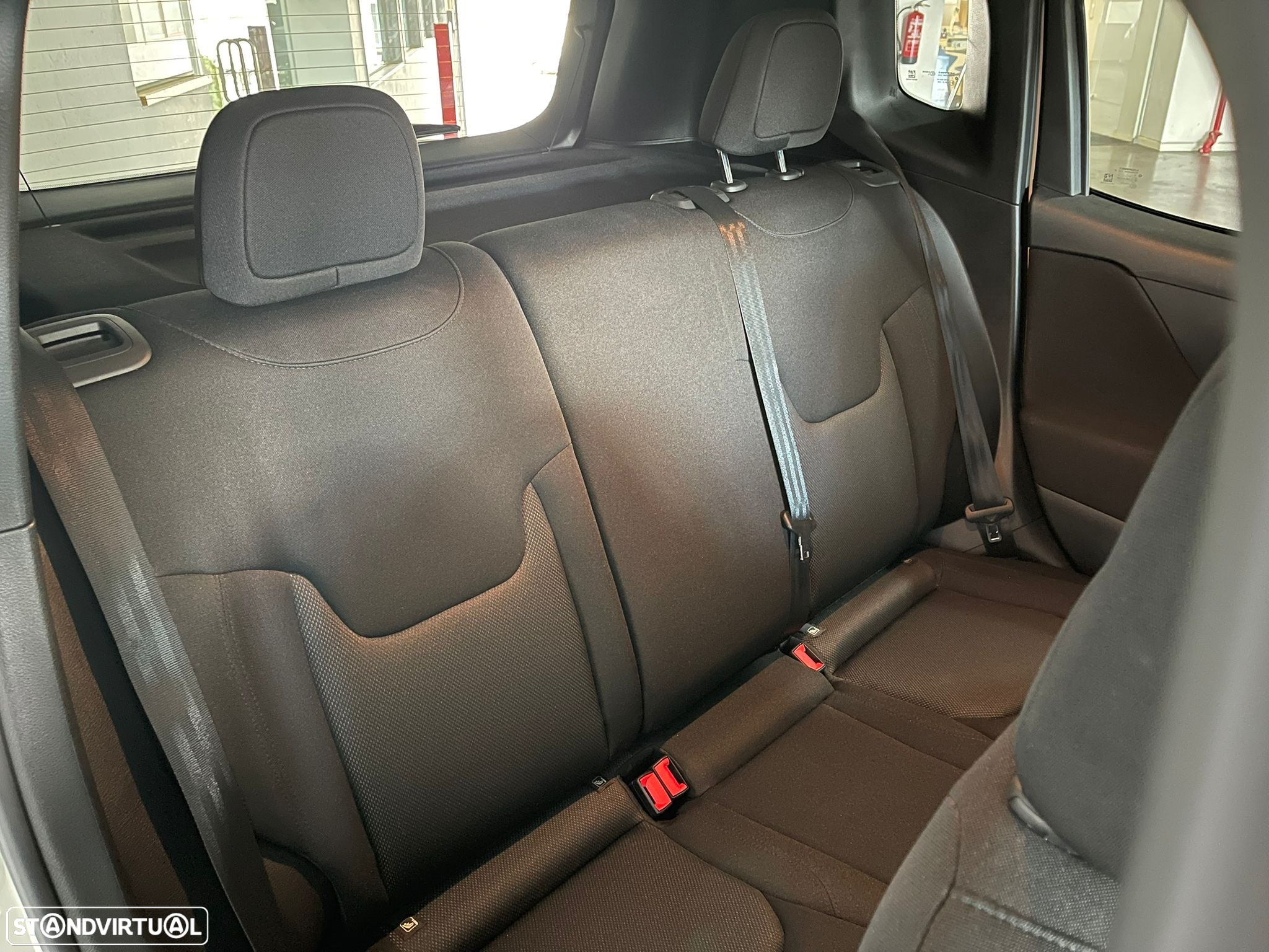 Jeep Renegade 1.0 T Limited - 22