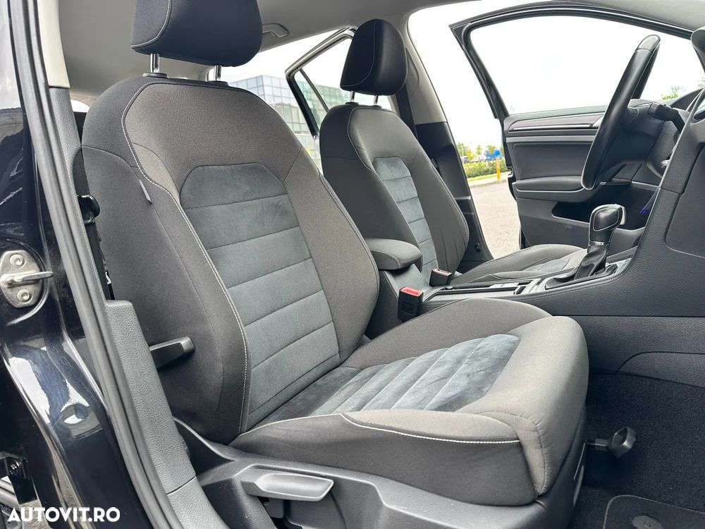 Volkswagen Golf 1.6 BlueTDI DSG Comfortline - 23