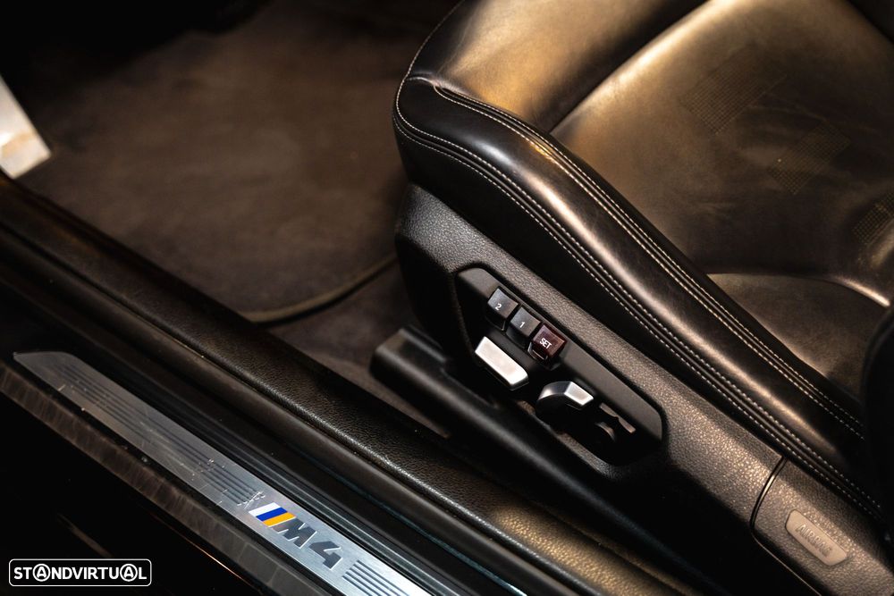 BMW M4 Auto - 5