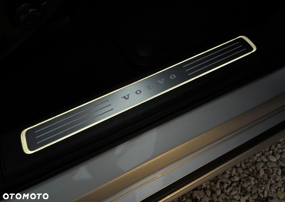 Volvo XC 90 B5 D AWD R-Design - 33