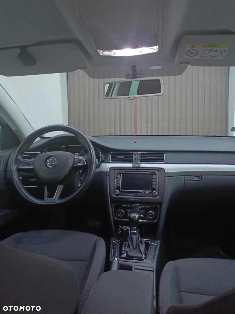 Skoda Superb 2.0 TDI Ambition DSG - 10