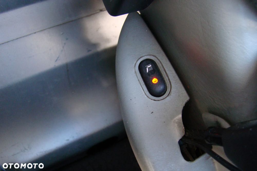 Opel Vivaro - 10