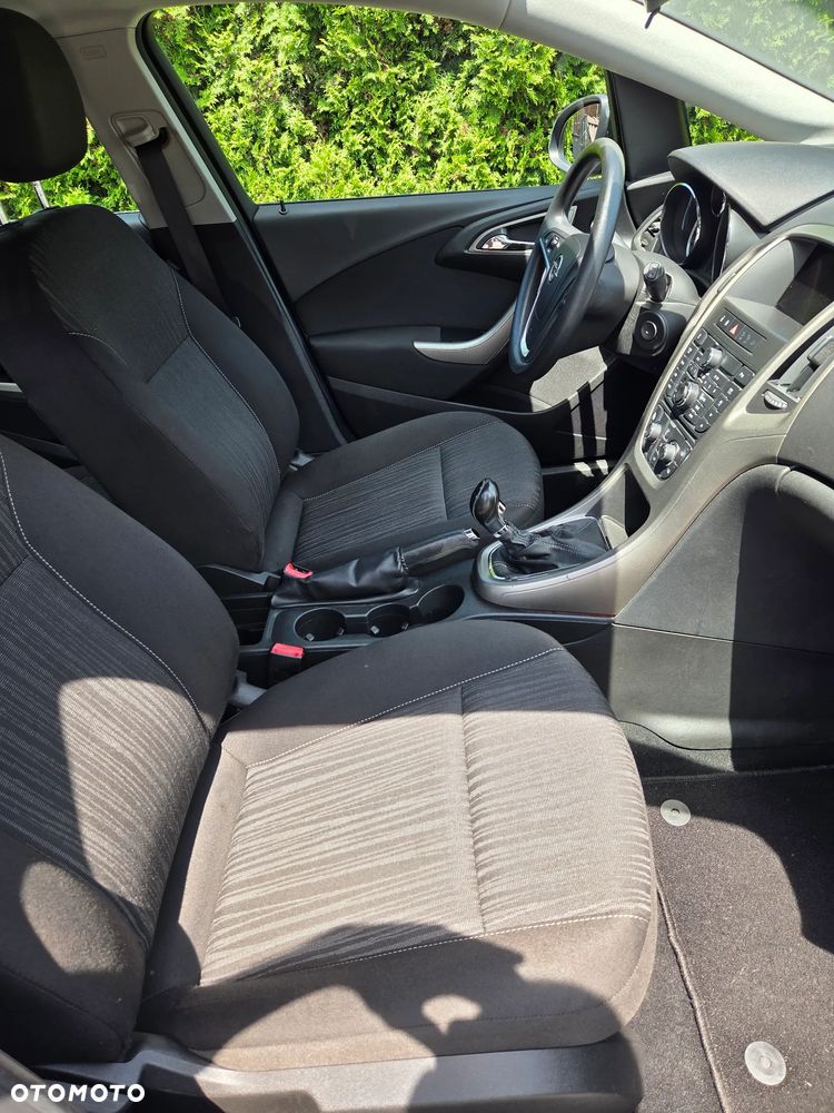 Opel Astra 1.4 Turbo Exklusiv - 10