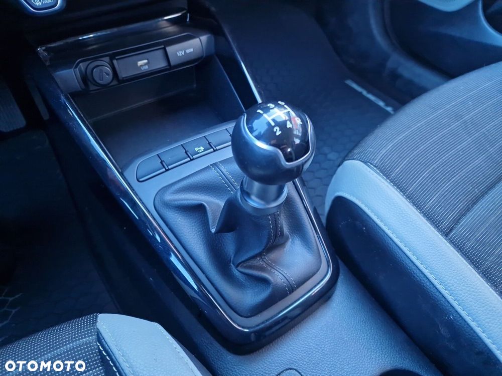 Kia Stonic 1.2 L - 29