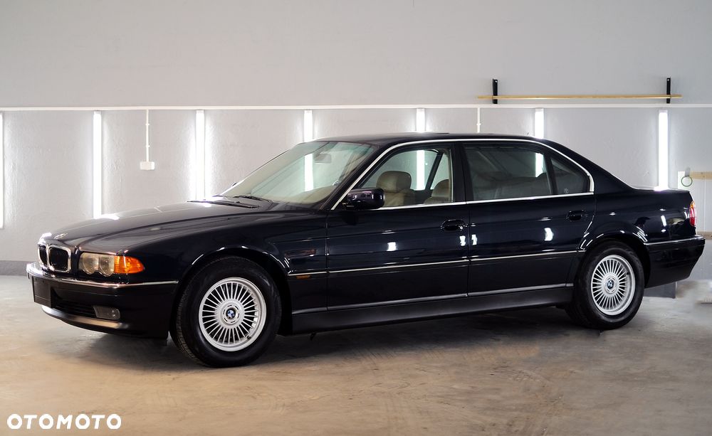 BMW Seria 7 740iL - 5