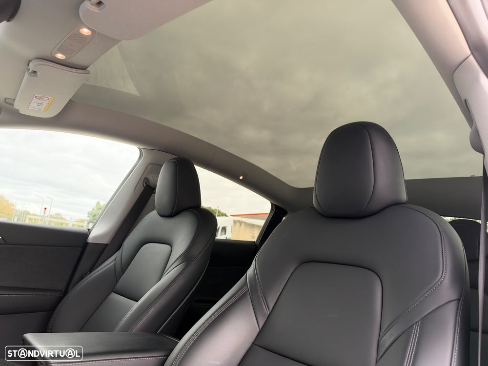 Tesla Model Y Long Range Dual Motor AWD - 22