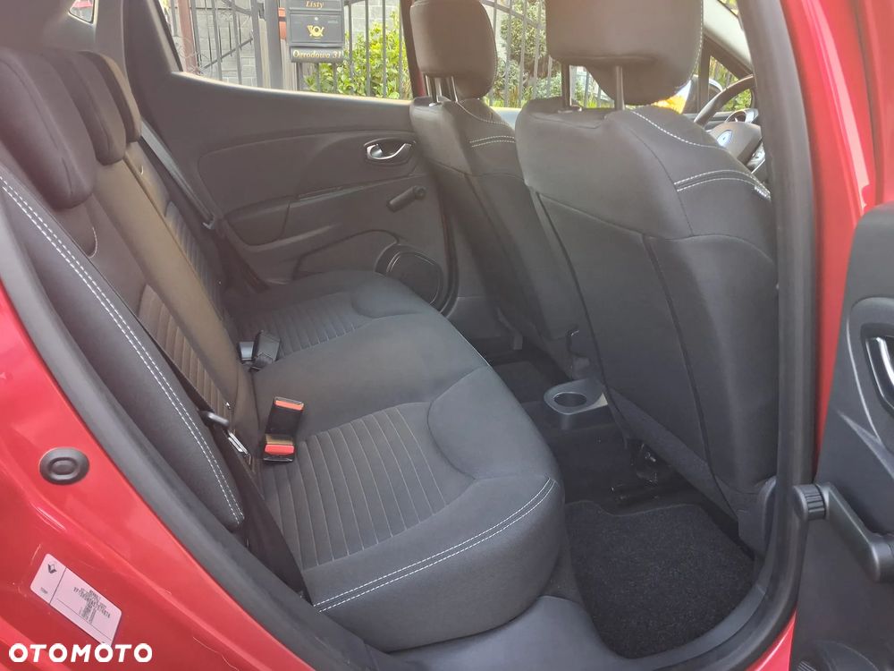 Renault Clio 1.2 16V 75 LIMITED - 9