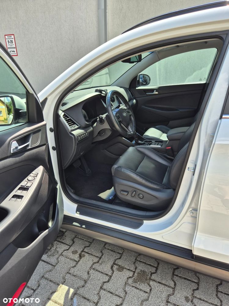 Hyundai Tucson blue 1.7 CRDi 2WD DCT Premium - 18