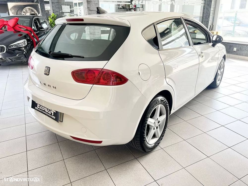 SEAT Leon 1.6 TDI DPF Ecomotive Sport - 4