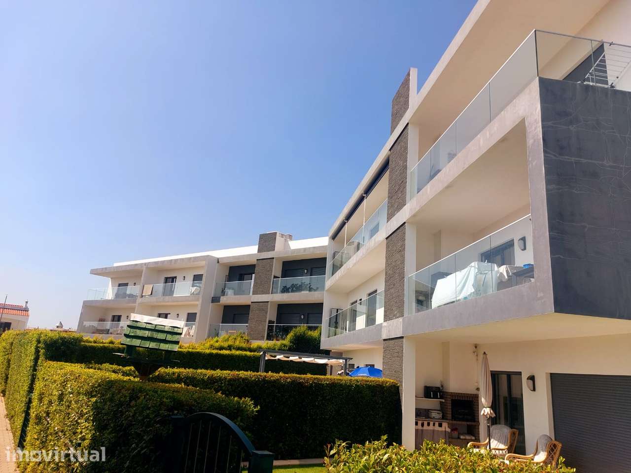 Apartamento Semi-Novo - Ferreiras - Grande imagem: 2/26