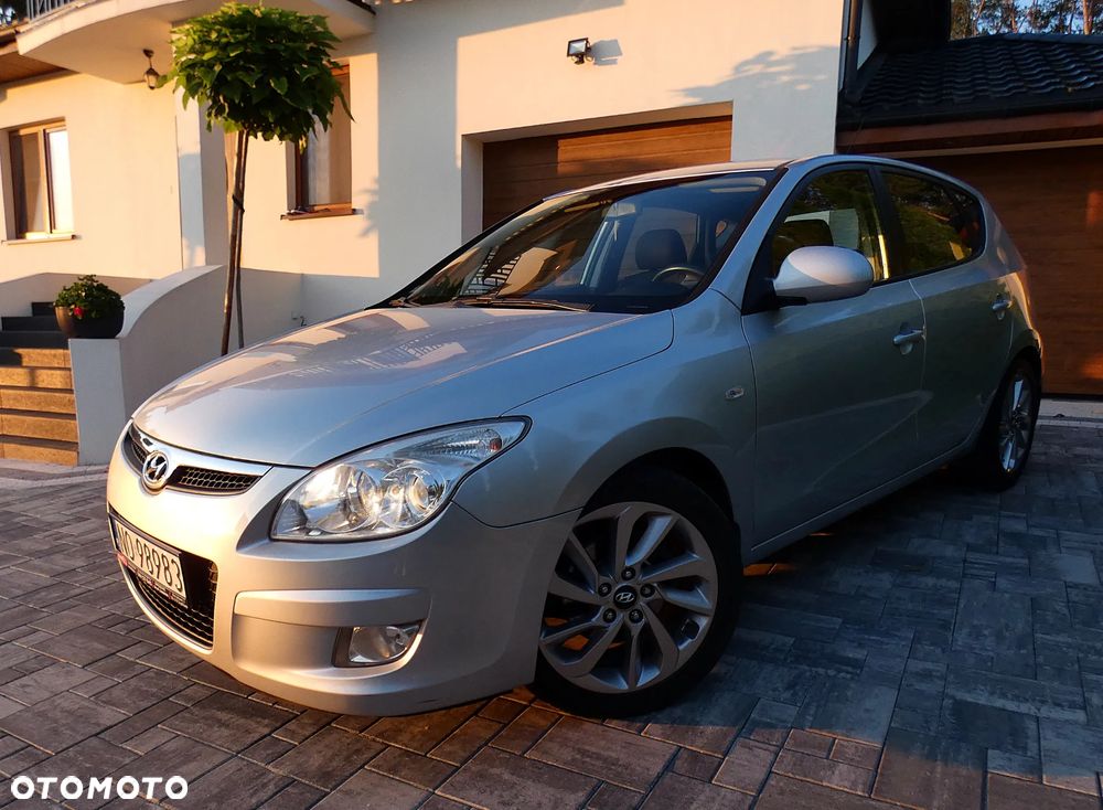 Hyundai i30 1.4 Comfort World Cup - 23