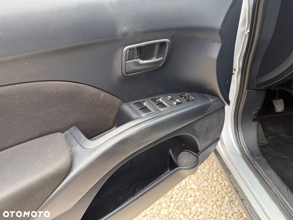 Mitsubishi Outlander 2.0 DID Intense + - 31