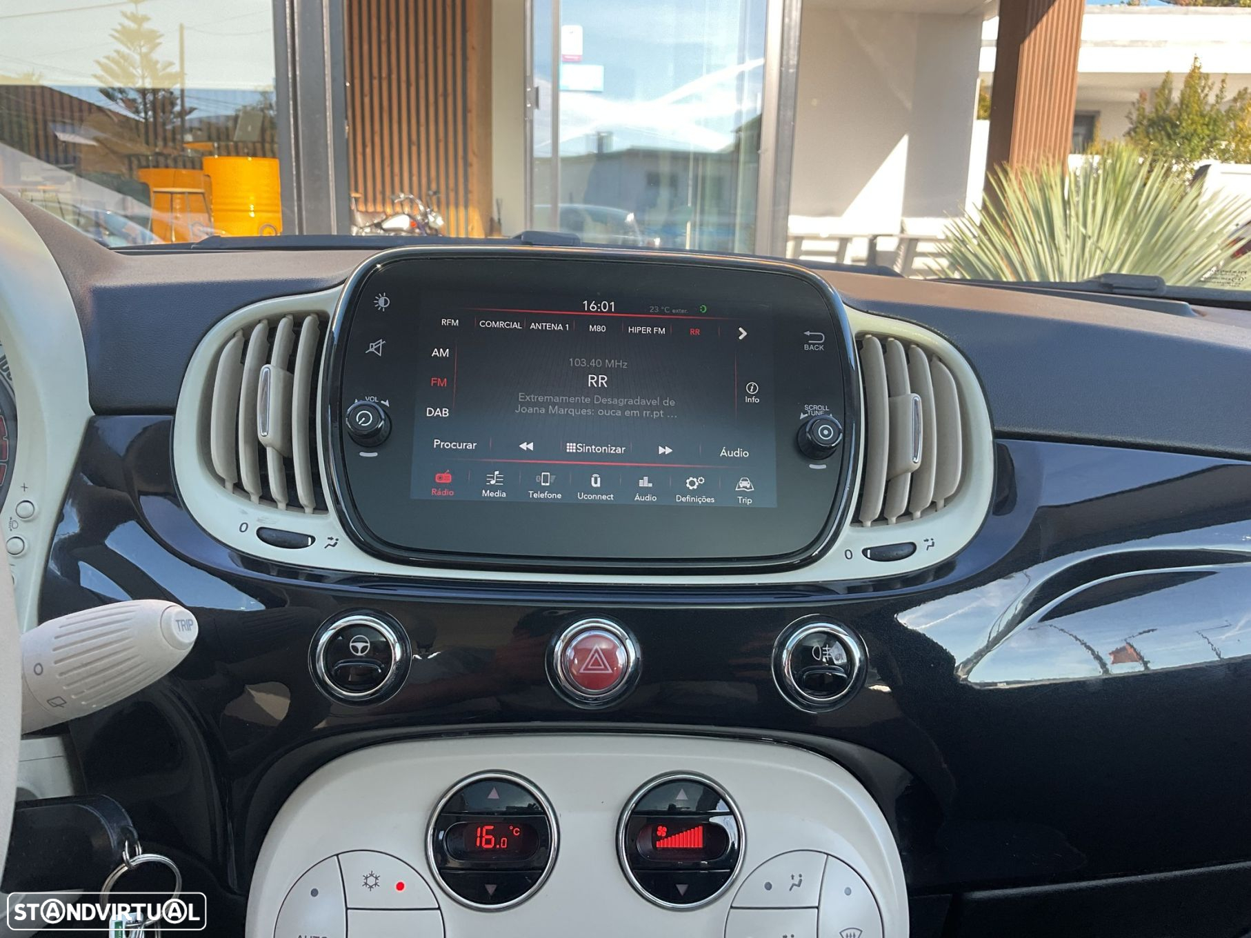 Fiat 500 1.0 Hybrid Lounge - 29