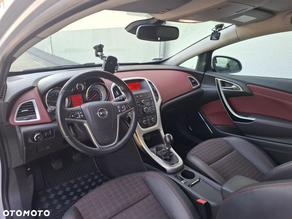 Opel Astra 1.4 Turbo - 11