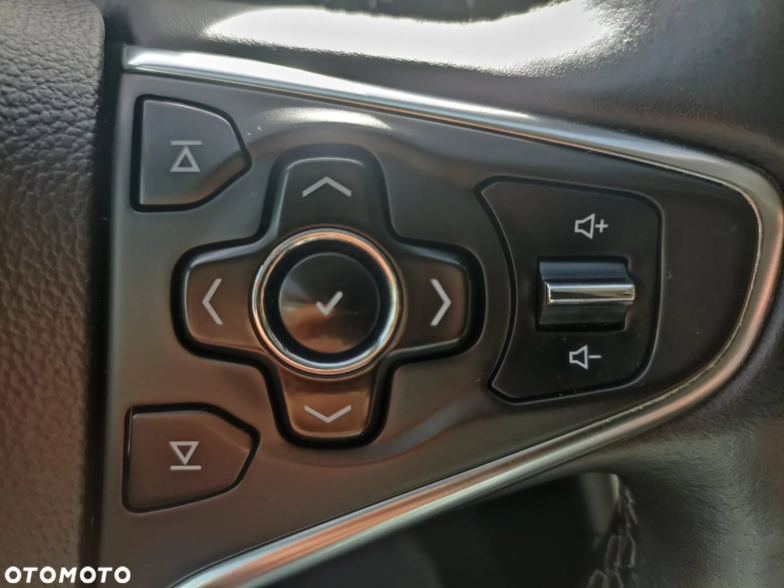 Opel Insignia - 22