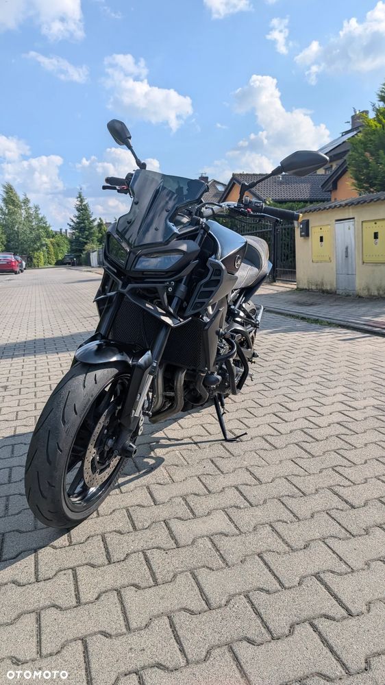 Yamaha MT - 33