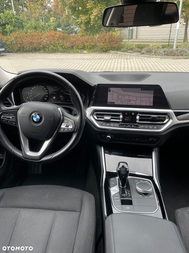 BMW Seria 3 318d Advantage - 9