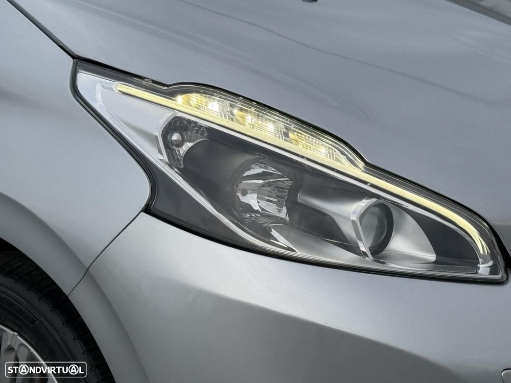 Peugeot 208 1.2 PureTech Style - 7