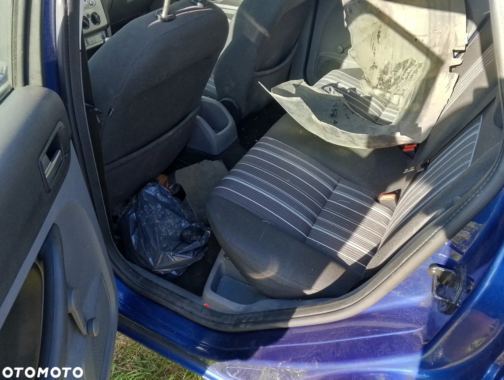 Ford Focus 1.6 TDCi Ambiente DPF - 11