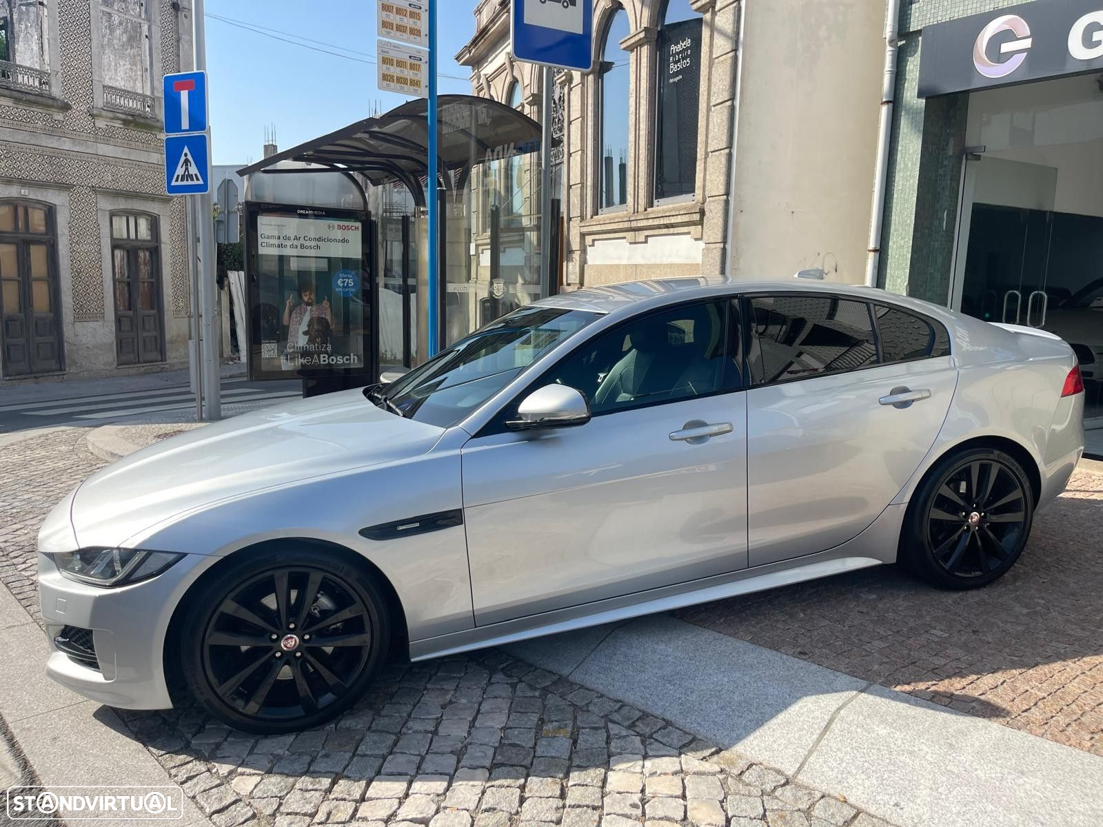 Jaguar XE 2.0 D R-Sport Aut. - 4