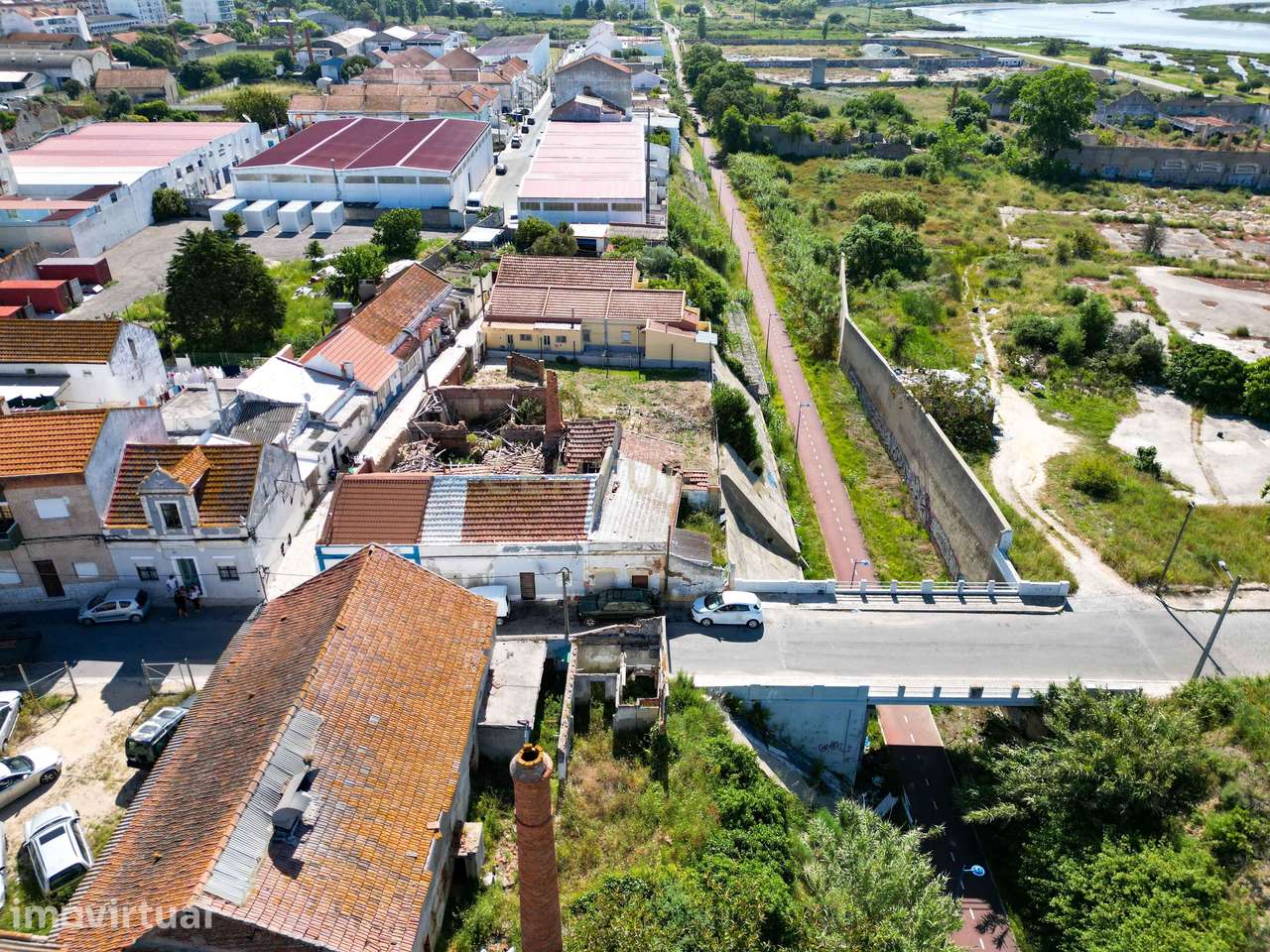 Montijo - Lote para construção de prédio com 3 andares com 558 m2. Vis - Grande imagem: 3/14