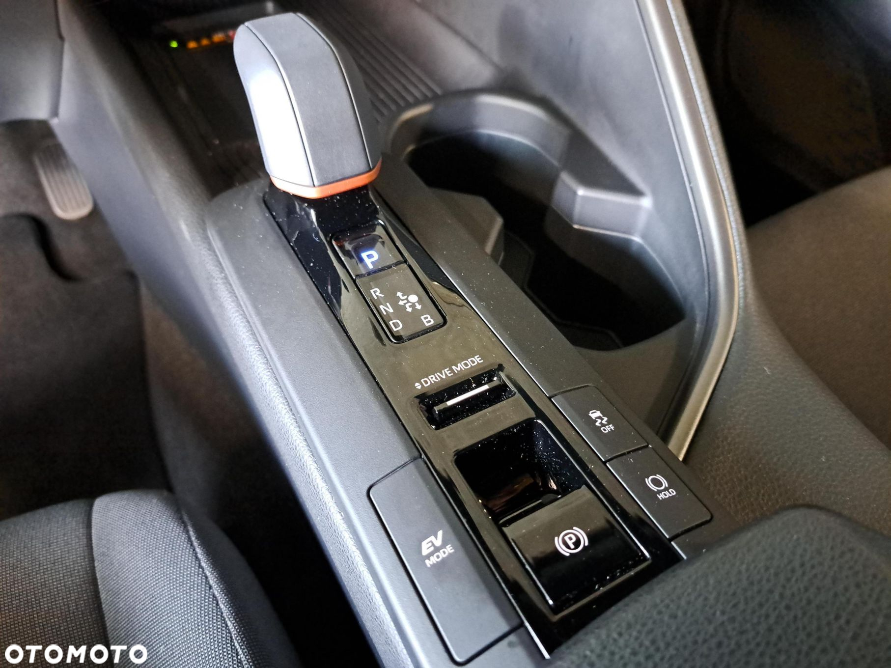 Toyota C-HR - 26