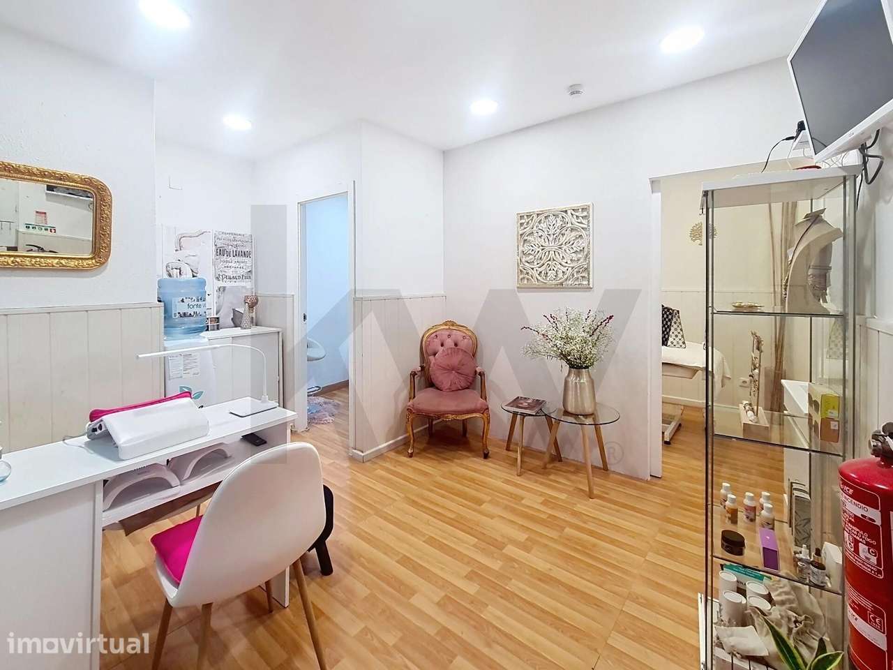 Loja 25m2 | Galerias do Estoril | Coração do Estoril Em frente Casino - Grande imagem: 2/17
