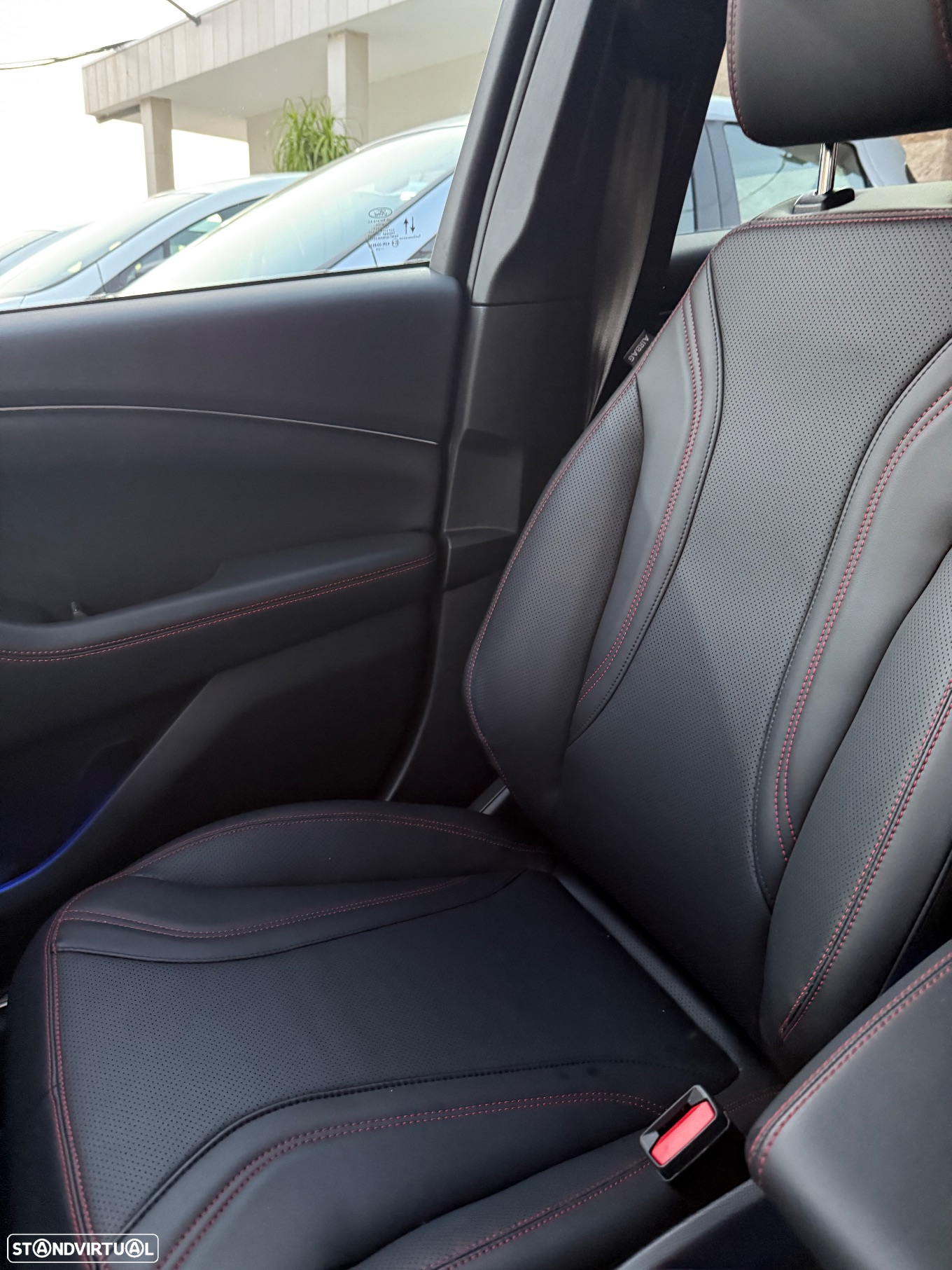 Ford Mustang Mach-E 72.6 kWh Premium AWD - 11