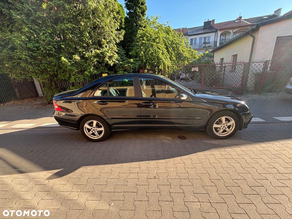 Mercedes-Benz Klasa C 200 CDI Classic DPF - 3