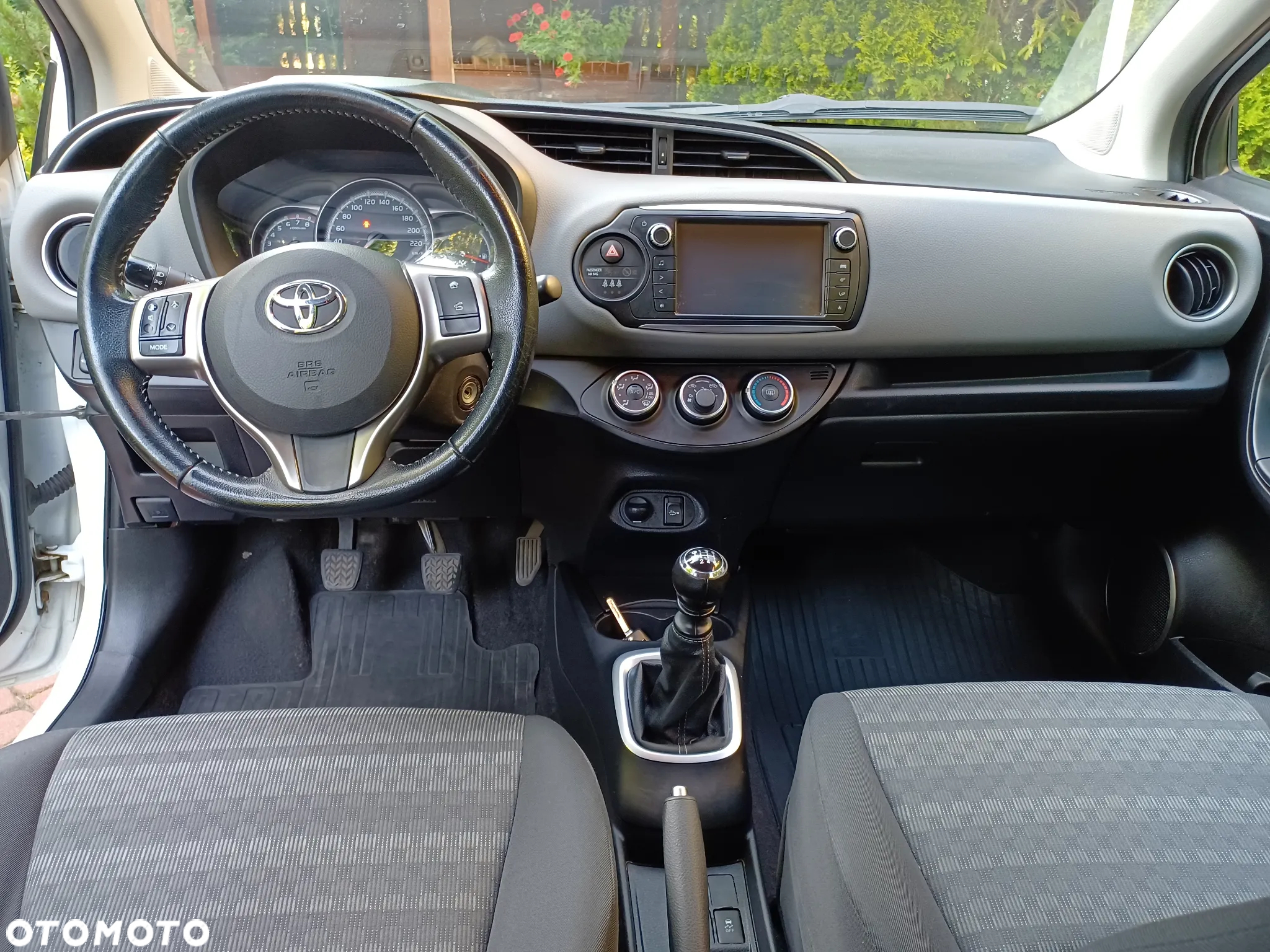 Toyota Yaris 1.33 Premium - 9
