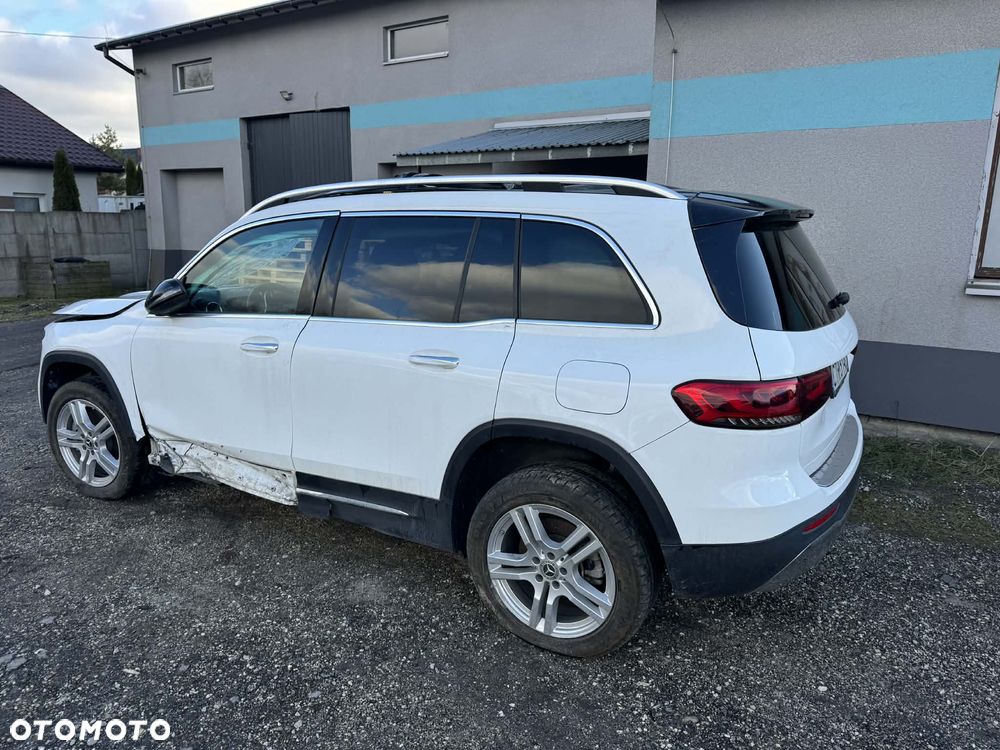 Mercedes-Benz GLB 250 4-Matic 8G-DCT - 4