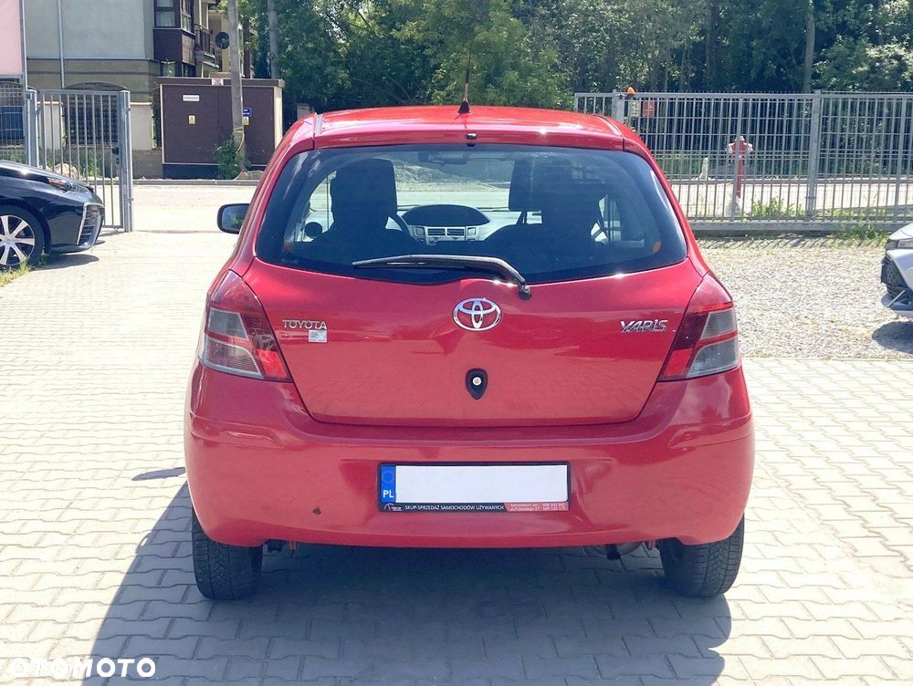Toyota Yaris 1.0 Luna - 9