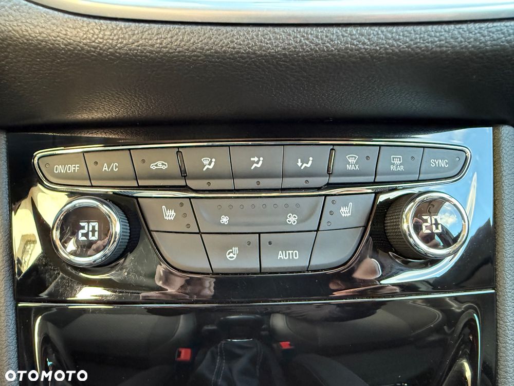 Opel Astra 1.4 Turbo Innovation - 19