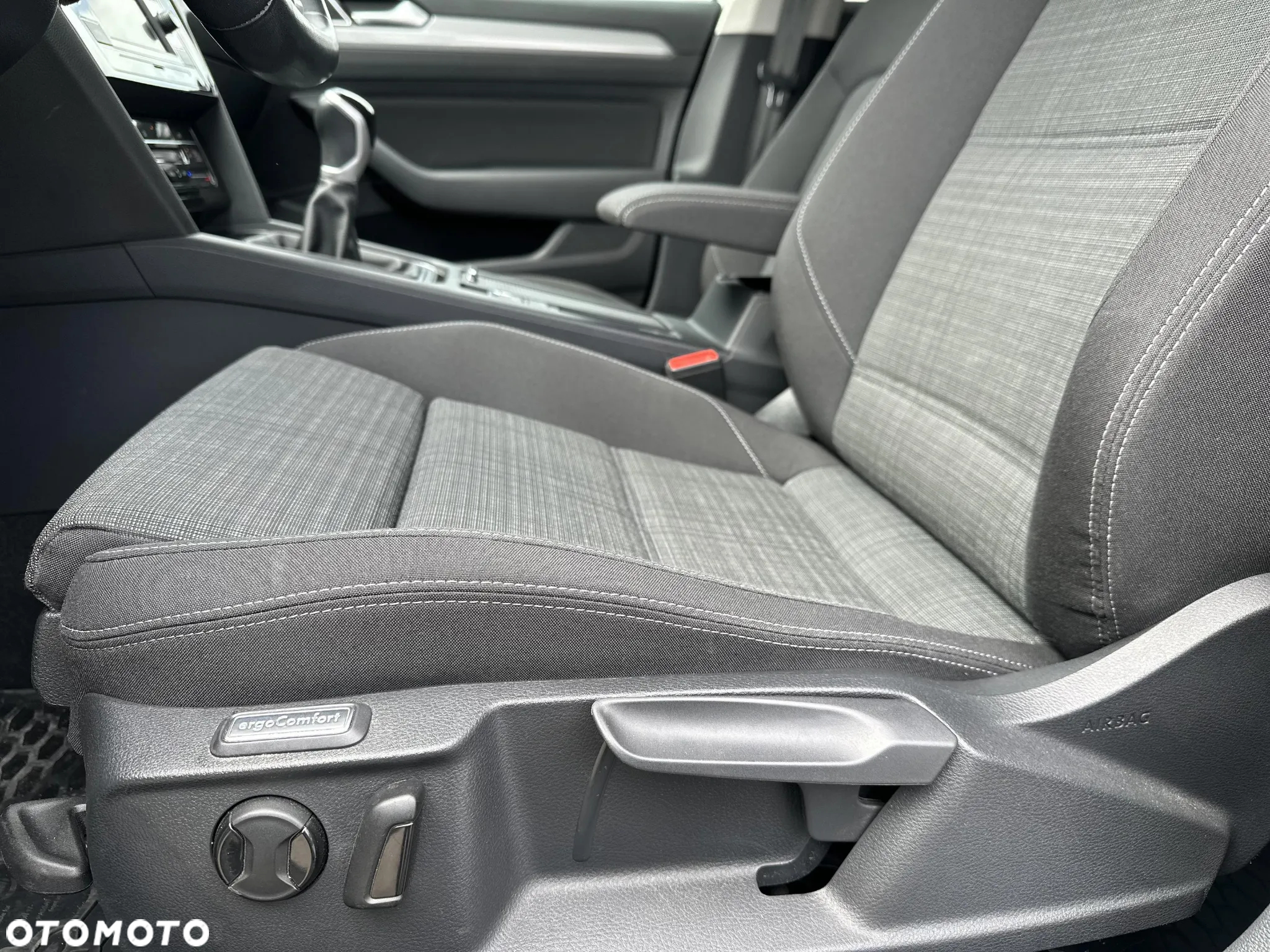Volkswagen Passat 1.5 TSI EVO Business - 11