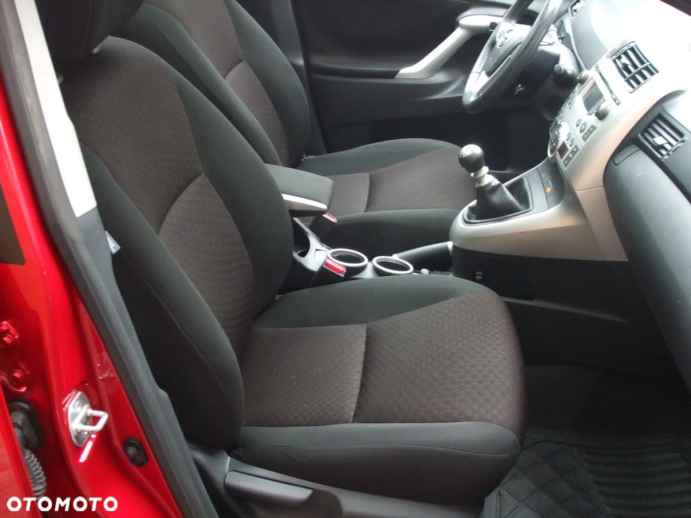 Toyota Corolla Verso - 19