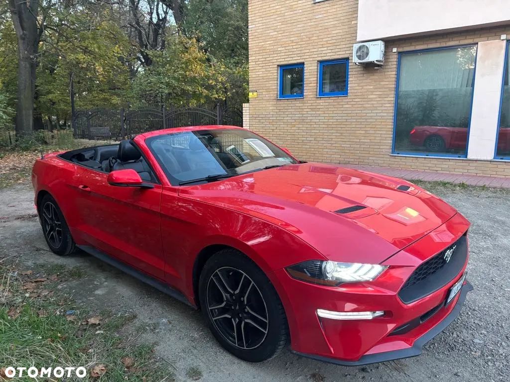 Ford Mustang - 1