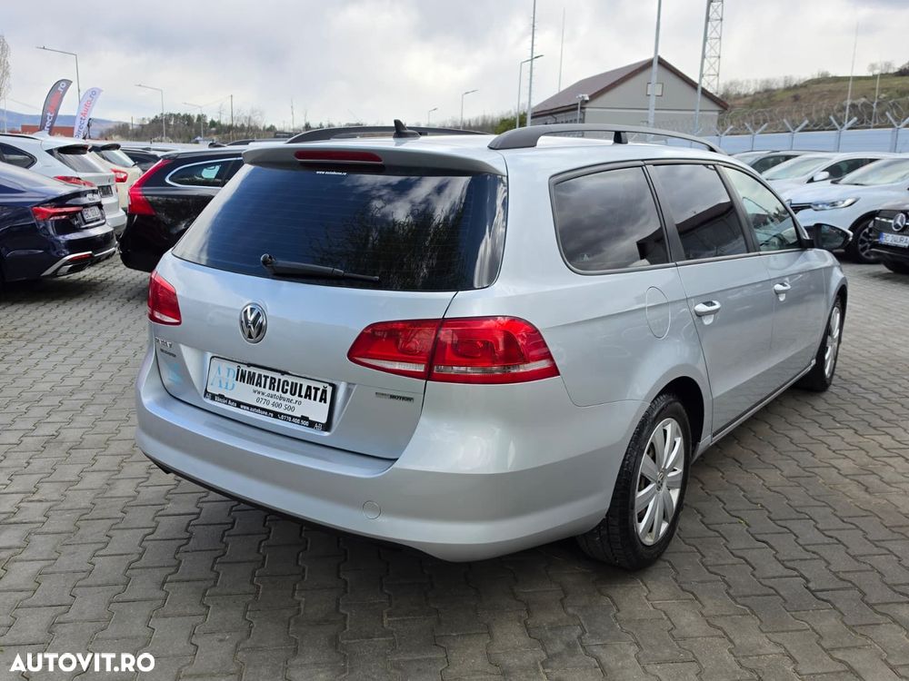Volkswagen Passat - 4