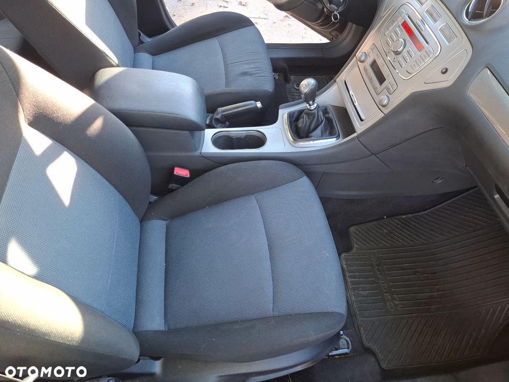 Ford Mondeo 1.8 TDCi Silver X - 15