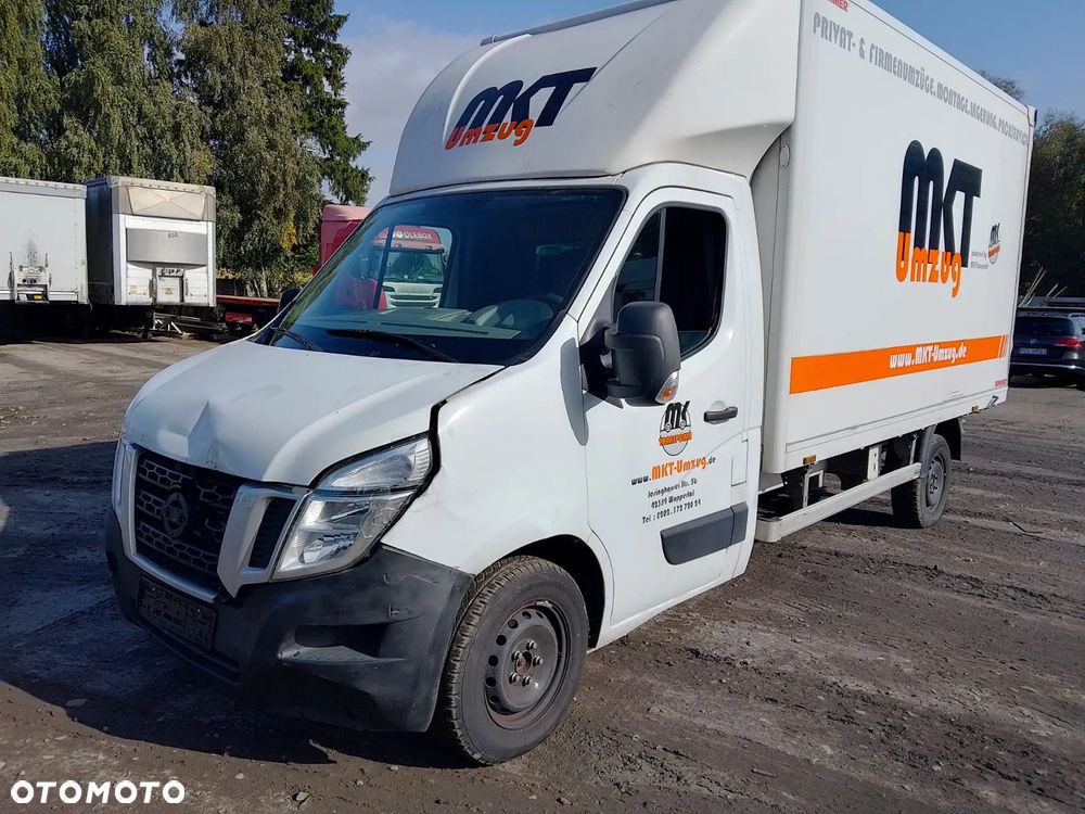 Nissan NV400 - 1