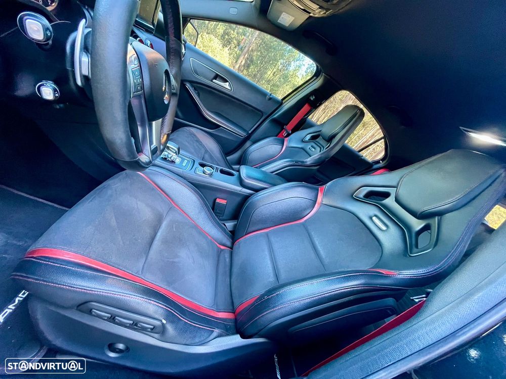 Mercedes-Benz A 45 AMG 4-Matic - 14