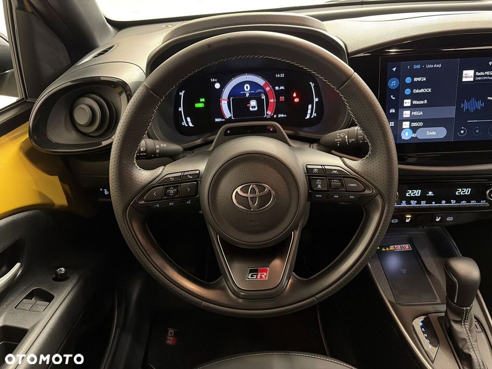 Toyota Aygo X Hybrid 1.5 Style e-CVT - 13