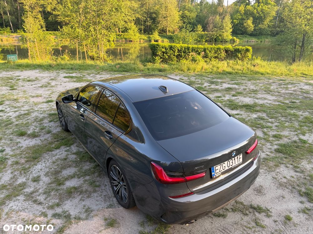 BMW Seria 3 320d xDrive M Sport Shadow - 14